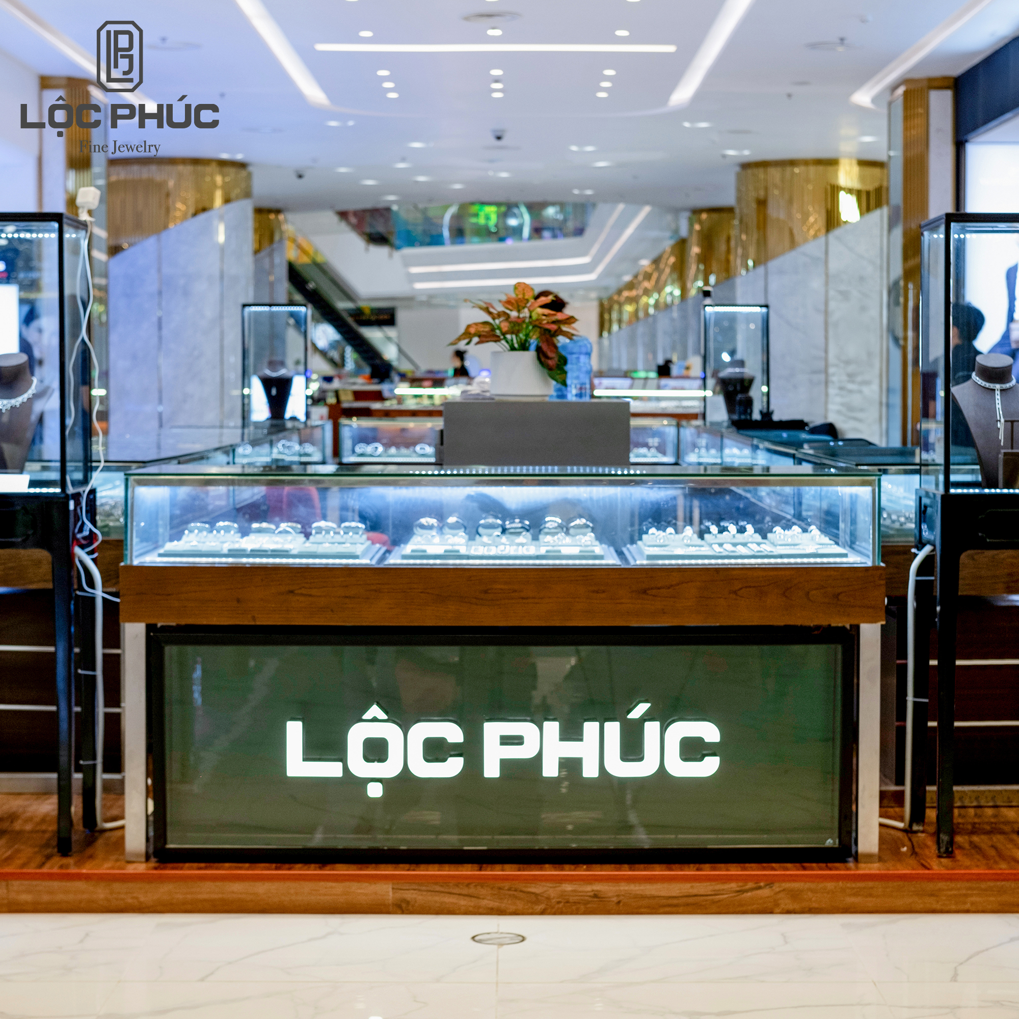 Lộc Phúc Fine Jewelry chính thức khai trương chi nhánh mới tại Thiso Mall Sala- Ảnh 1. Lộc Phúc Fine Jewelry chính thức khai trương chi nhánh mới tại Thiso Mall Sala- Ảnh 1.