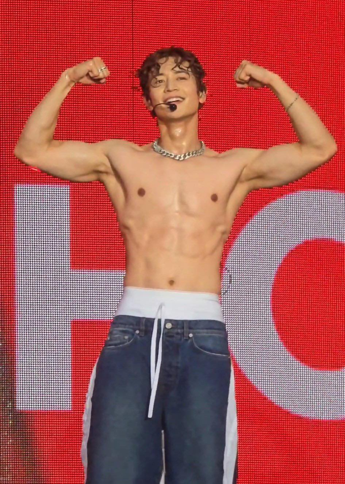 "Đại hội 6 múi" hot nhất Hàn Quốc hiện nay: Dàn nam thần U40 đồng loạt khoe body lực lưỡng, "bạo" hơn hẳn đàn em- Ảnh 1.