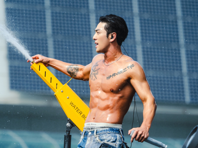 "Đại hội 6 múi" hot nhất Hàn Quốc hiện nay: Dàn nam thần U40 đồng loạt khoe body lực lưỡng, "bạo" hơn hẳn đàn em- Ảnh 3.