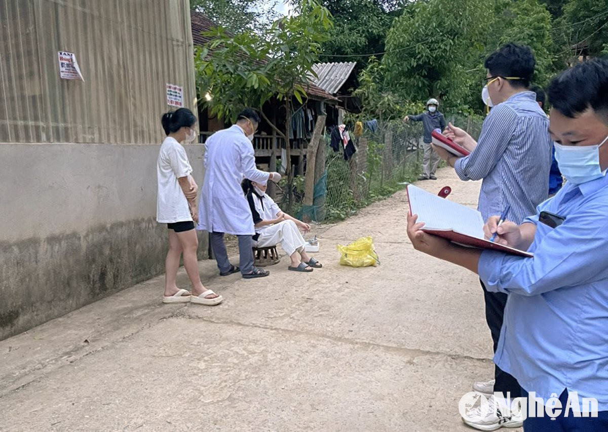 Nghệ An, Bắc Giang ghi nhận ca bạch hầu: Cách phòng tránh thế nào, có vắc xin phòng bệnh bạch hầu không?- Ảnh 1.