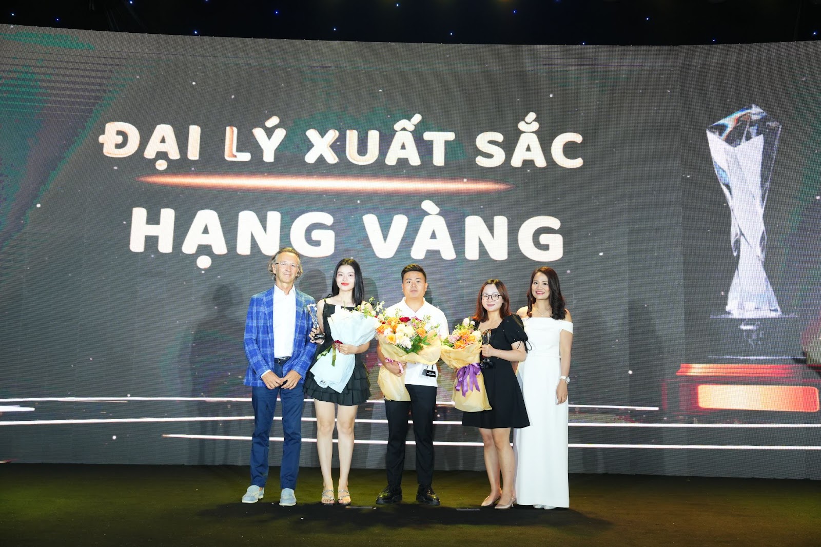 Dàn sao quy tụ tại sự kiện ra mắt bộ nhận diện mới của thương hiệu Chilly- Ảnh 4.