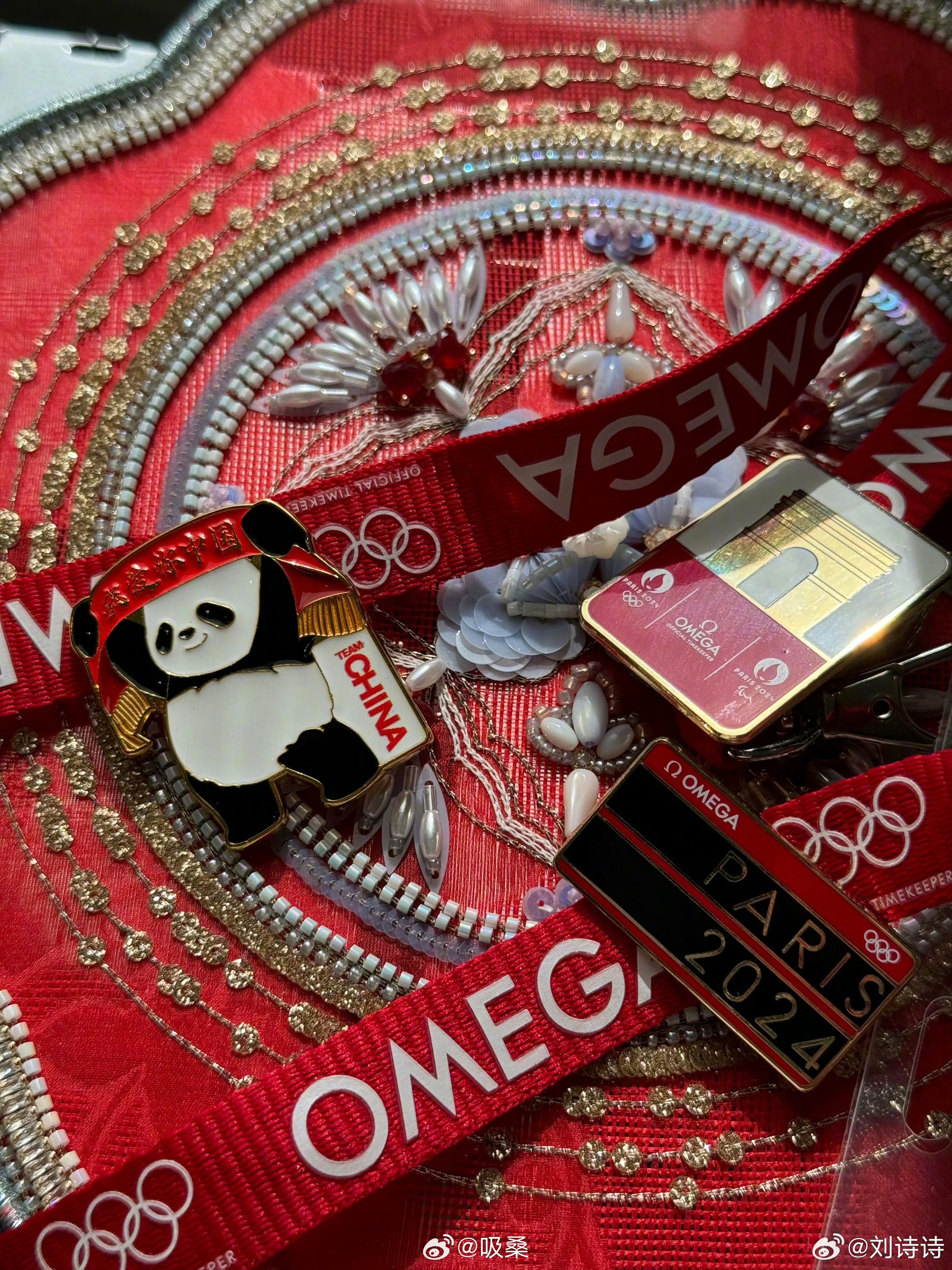 Ba set đồ "nữ thần" Lưu Thi Thi diện ở Olympic Paris xinh đẹp quá, mặc vừa trẻ lại thanh lịch- Ảnh 6.