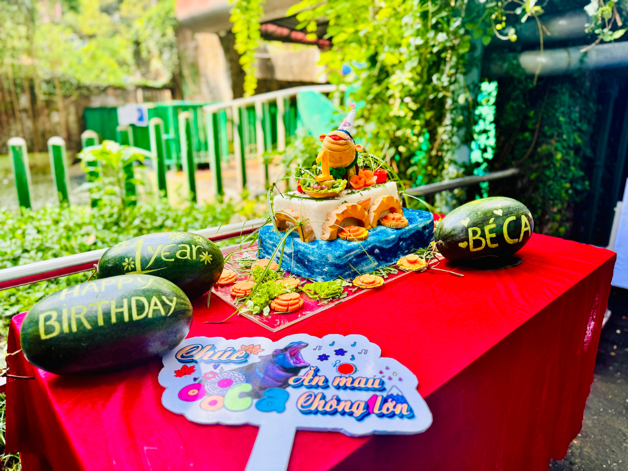 Thảo Cầm Viên đông nghịt ngày cuối tuần vì biến thành “trung tâm tiệc tùng”, mời cả nghìn người tham gia- Ảnh 16. Thảo Cầm Viên đông nghịt ngày cuối tuần vì biến thành “trung tâm tiệc tùng”, mời cả nghìn người tham gia- Ảnh 16.