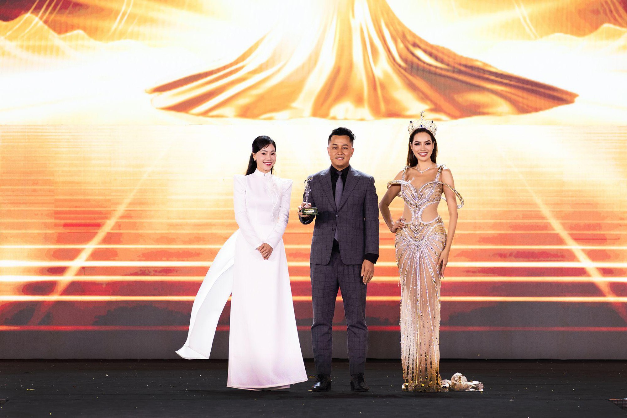 Những khoảnh khắc rực rỡ đêm chung kết Miss Grand Vietnam 2024 tại quảng trường bikini Beach Novaworld Phan Thiet- Ảnh 6.
