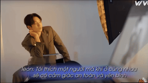 Michael Trương "ra chuồng gà" trước mỹ nam Hàn Quốc mới gia nhập Đảo Thiên Đường- Ảnh 6. Michael Trương "ra chuồng gà" trước mỹ nam Hàn Quốc mới gia nhập Đảo Thiên Đường- Ảnh 6.