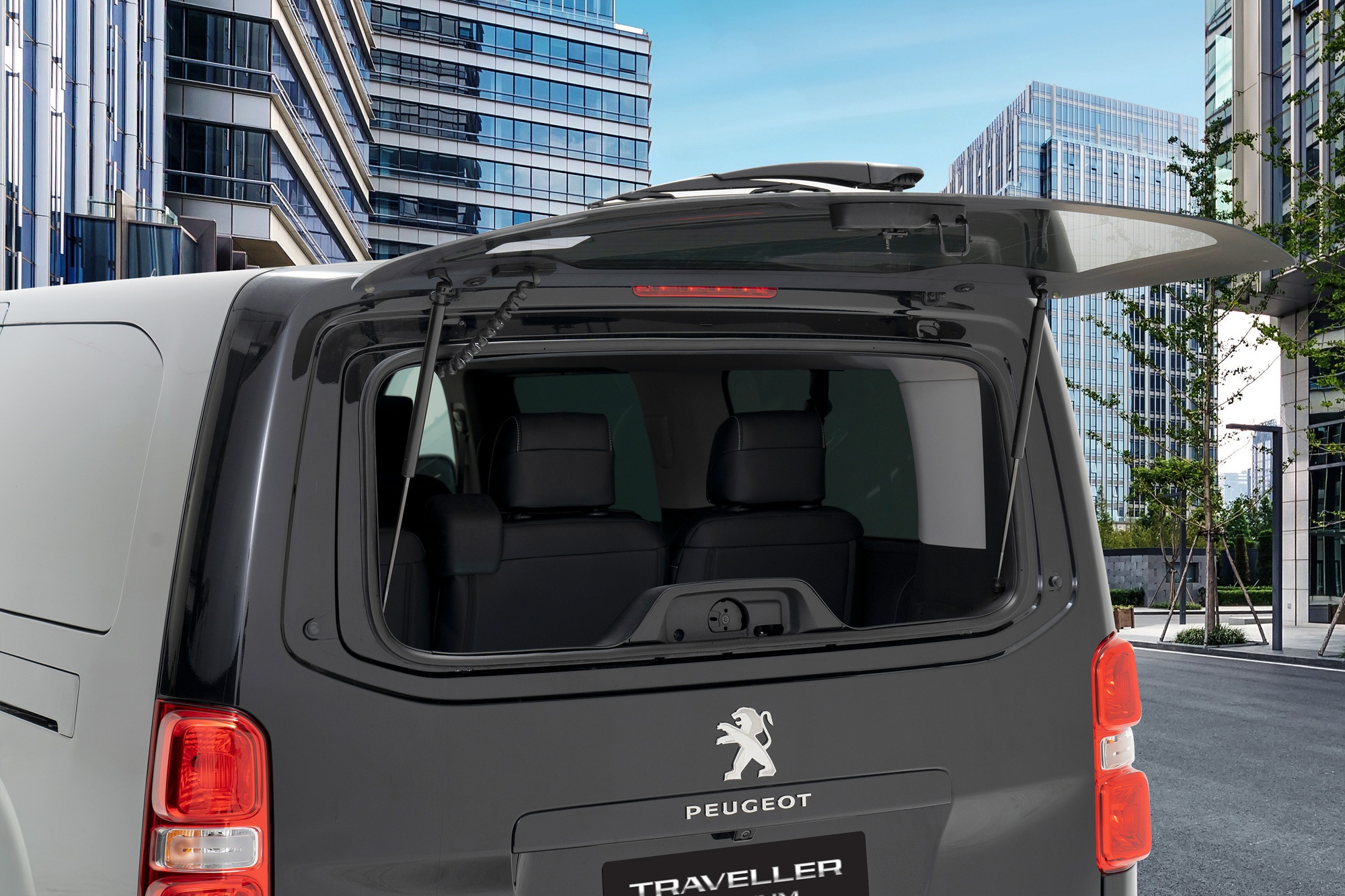 Khám phá khoang nội thất hạng sang của Peugeot Traveller- Ảnh 2. Khám phá khoang nội thất hạng sang của Peugeot Traveller- Ảnh 2.