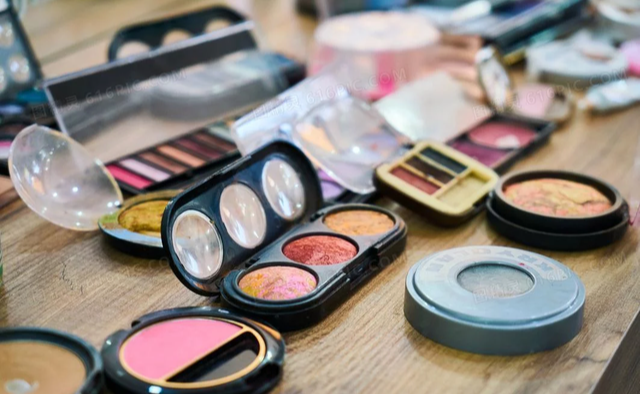 Nhà có người già thường giữ 5 thứ đồ càng cũ càng hại đến sức khoẻ, hãy bỏ đi ngay- Ảnh 1. Nhà có người già thường giữ 5 thứ đồ càng cũ càng hại đến sức khoẻ, hãy bỏ đi ngay- Ảnh 1.