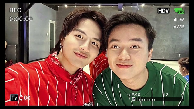 2 Anh Trai bị 2 Anh Trai bị