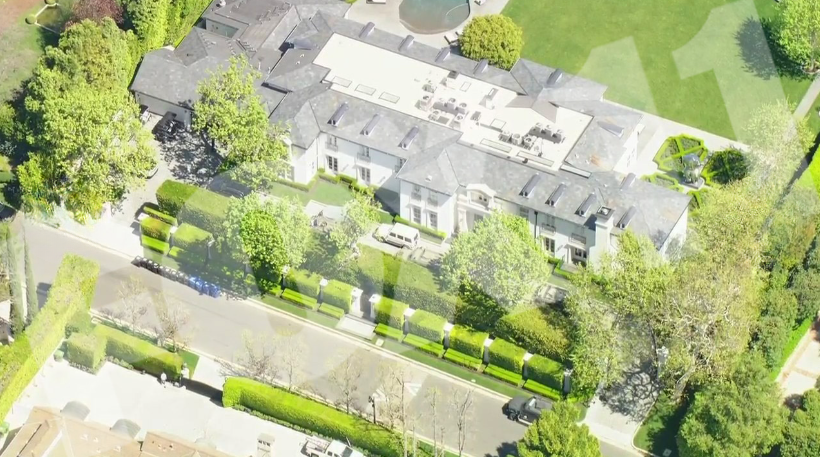 SỐC: Ngôi nhà trị giá 40 triệu đô của Diddy ở Los Angeles có "hang động", đường hầm dưới nước và nhiều hơn thế nữa- Ảnh 3. SỐC: Ngôi nhà trị giá 40 triệu đô của Diddy ở Los Angeles có "hang động", đường hầm dưới nước và nhiều hơn thế nữa- Ảnh 3.