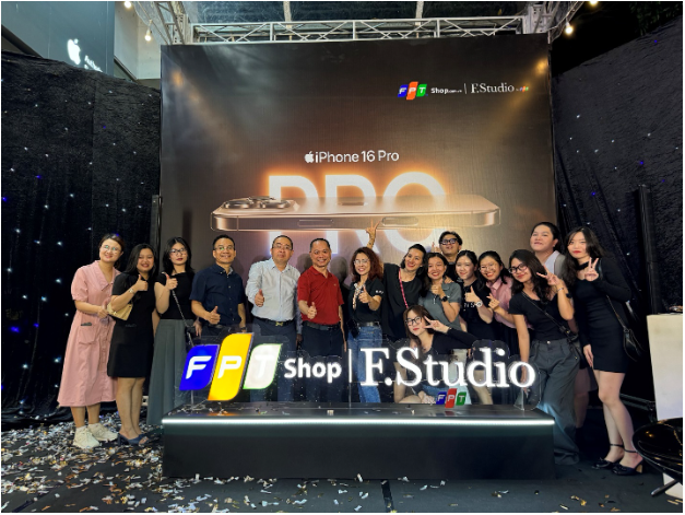 FPT Shop và F.Studio by FPT chính thức "lên kệ" iPhone 16 Series trên toàn quốc- Ảnh 5. FPT Shop và F.Studio by FPT chính thức "lên kệ" iPhone 16 Series trên toàn quốc- Ảnh 5.