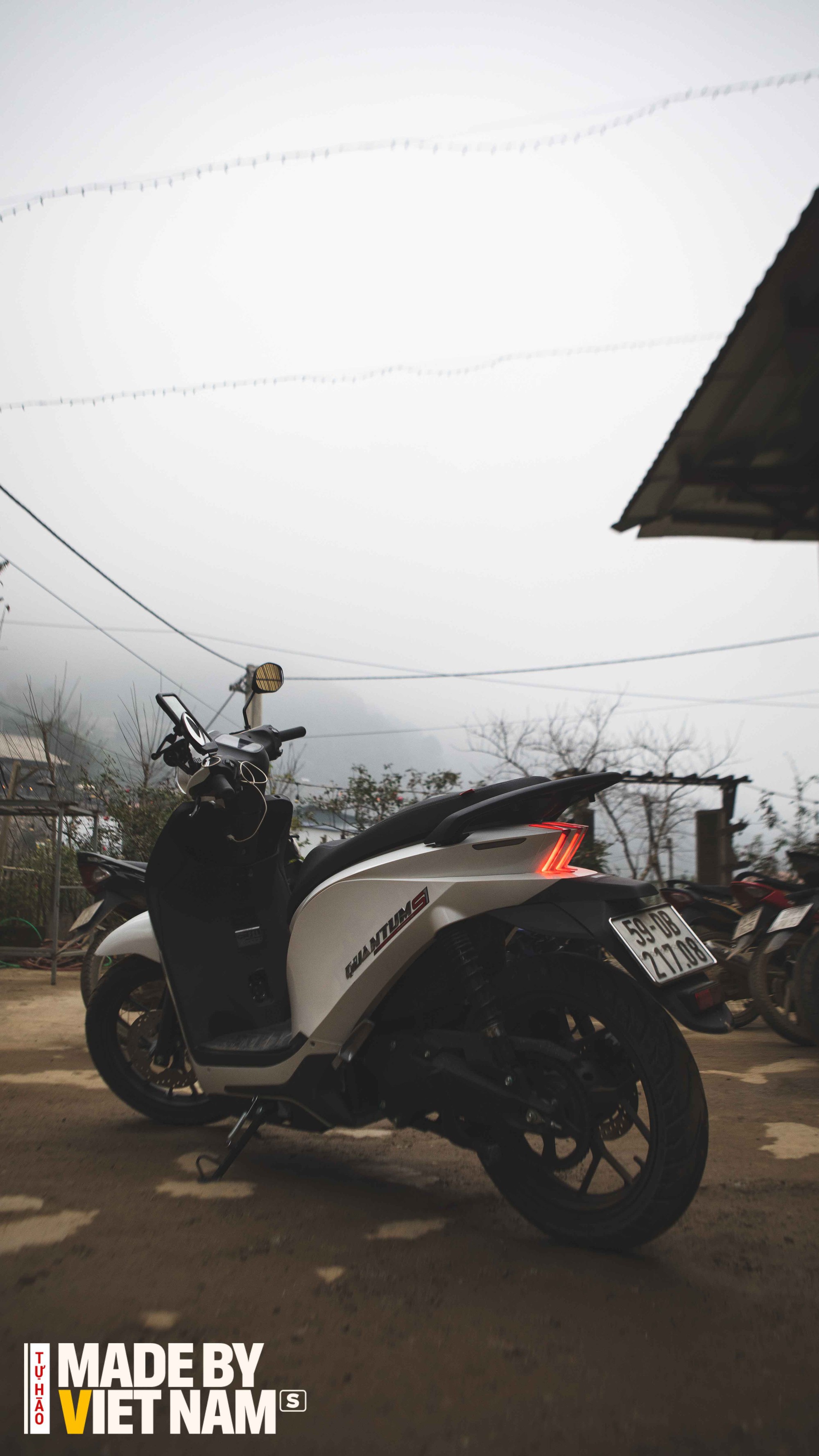 Mang chiếc xe máy điện "made by Vietnam" lần đầu tiên tới Sống Lưng Khủng Long: Muôn trùng khó!- Ảnh 3. Mang chiếc xe máy điện "made by Vietnam" lần đầu tiên tới Sống Lưng Khủng Long: Muôn trùng khó!- Ảnh 3.