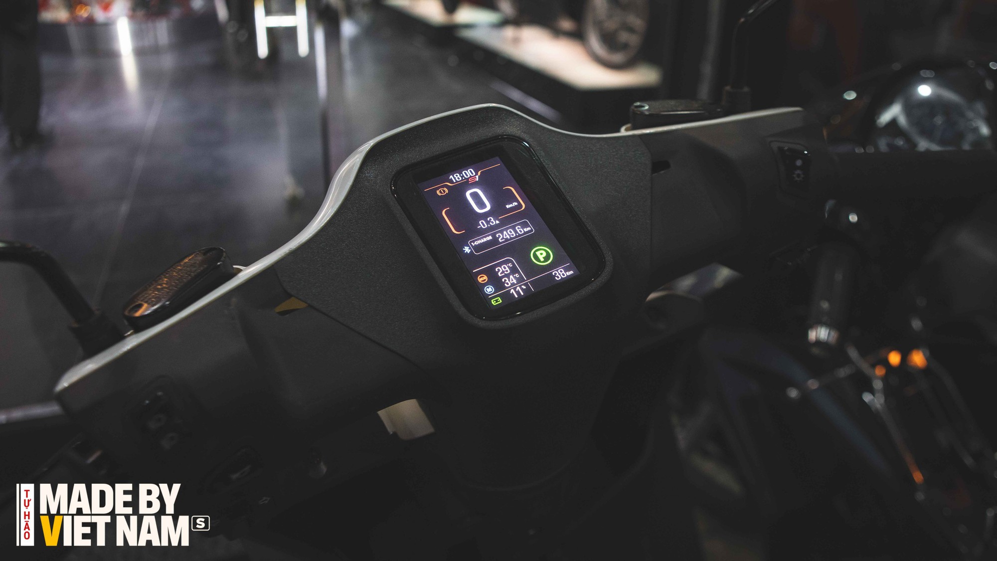 Mang chiếc xe máy điện "made by Vietnam" lần đầu tiên tới Sống Lưng Khủng Long: Muôn trùng khó!- Ảnh 12. Mang chiếc xe máy điện "made by Vietnam" lần đầu tiên tới Sống Lưng Khủng Long: Muôn trùng khó!- Ảnh 12.