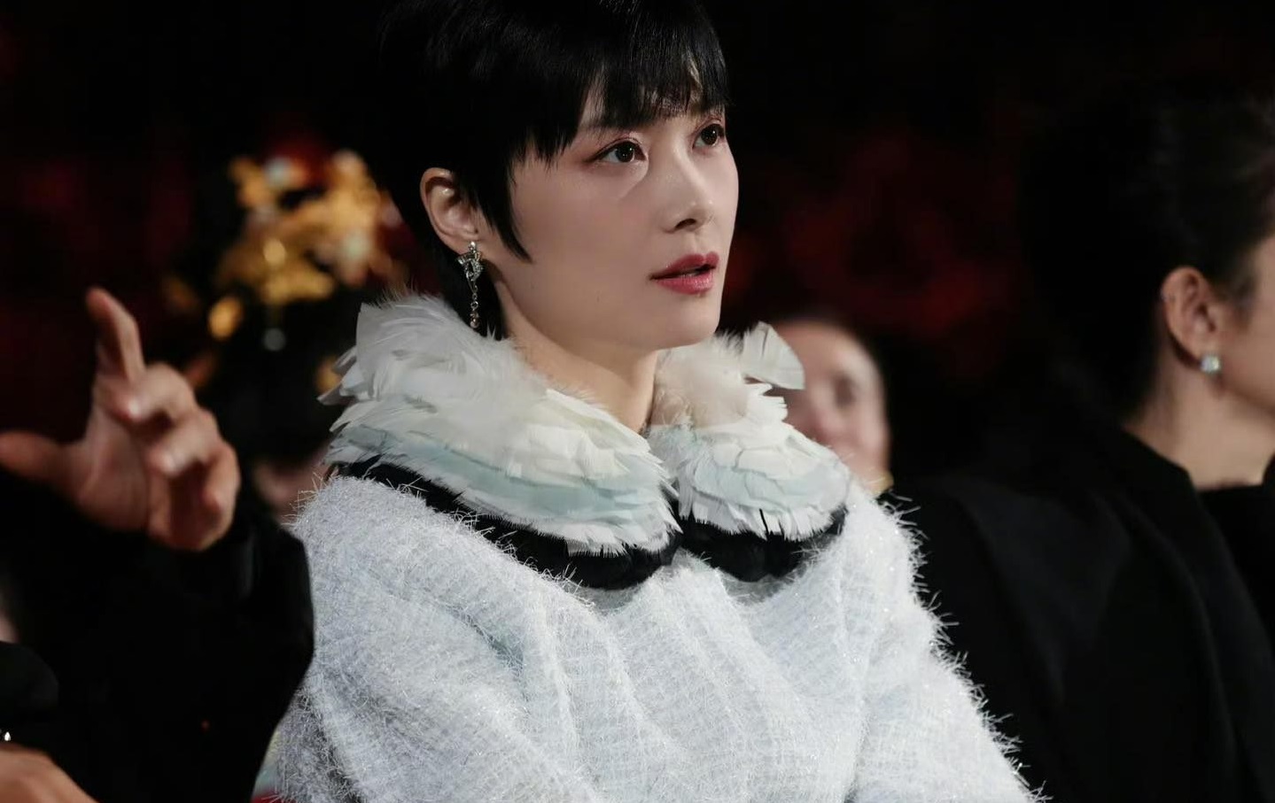 Đêm Hội Weibo: Dàn sao đẹp mê mẩn qua ống kính Ngu Thư Hân, nhan sắc "tình đầu quốc dân" xứng đáng phong thần- Ảnh 3.
