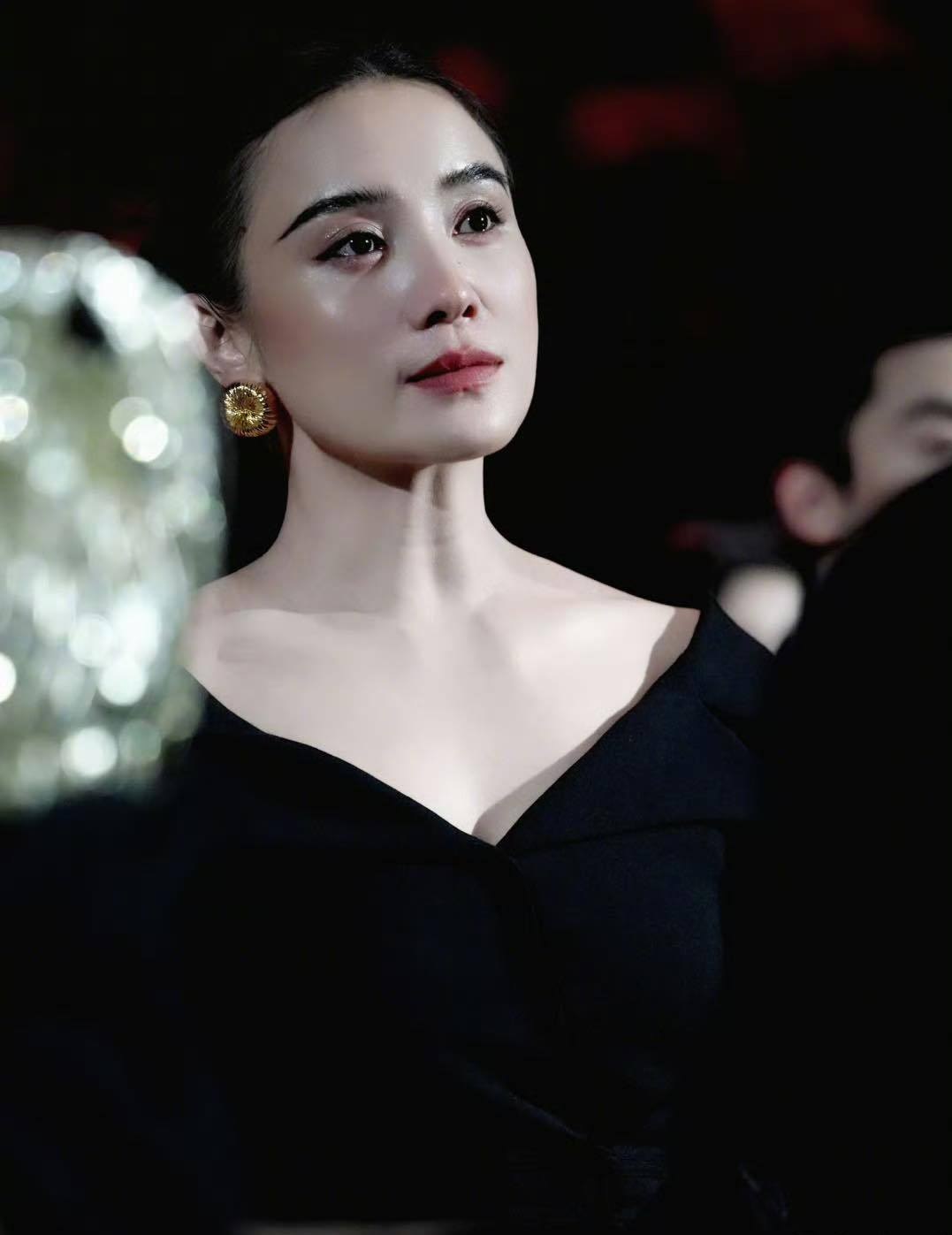 Đêm Hội Weibo: Dàn sao đẹp mê mẩn qua ống kính Ngu Thư Hân, nhan sắc "tình đầu quốc dân" xứng đáng phong thần- Ảnh 6.