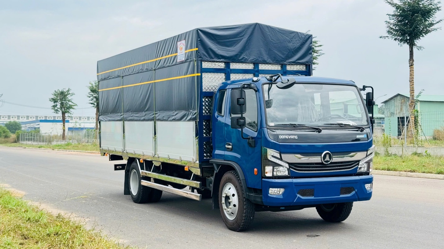 Xe tải Đồng Vàng D8: Động cơ mạnh, thùng lớn, chi phí tiết kiệm- Ảnh 1. Xe tải Đồng Vàng D8: Động cơ mạnh, thùng lớn, chi phí tiết kiệm- Ảnh 1.