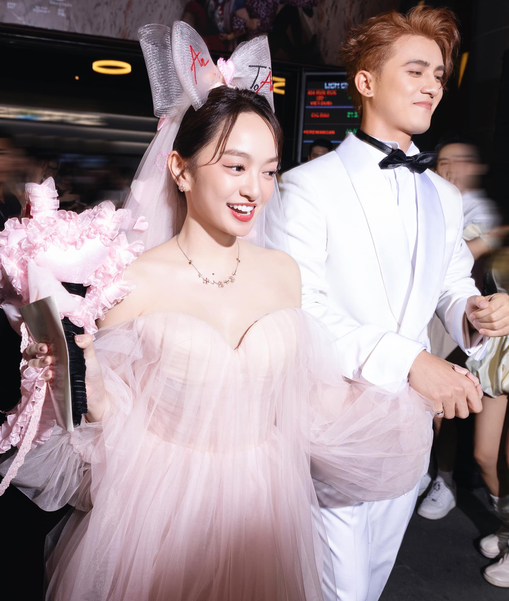 Vụ Kaity Nguyễn bị cưỡng hôn giữa đông người: Sao nam Vbiz nhận "mưa gạch đá" vì kém duyên- Ảnh 1.
