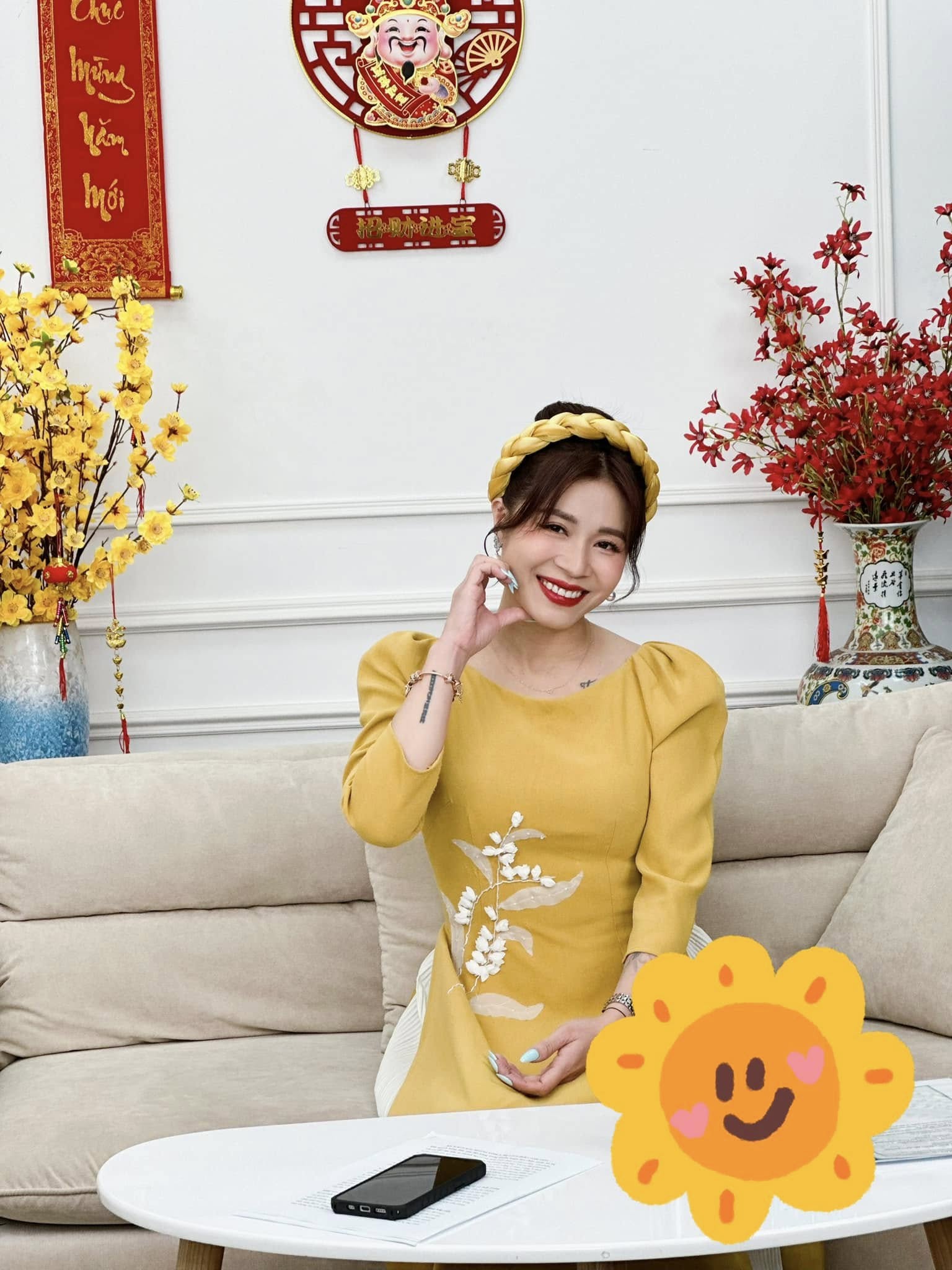 Chồng cũ-chồng mới chung khung hình, cách xưng hô của MC "Chúng tôi là chiến sĩ" chấn động: "Các con chắc chắn hạnh phúc!"- Ảnh 4.