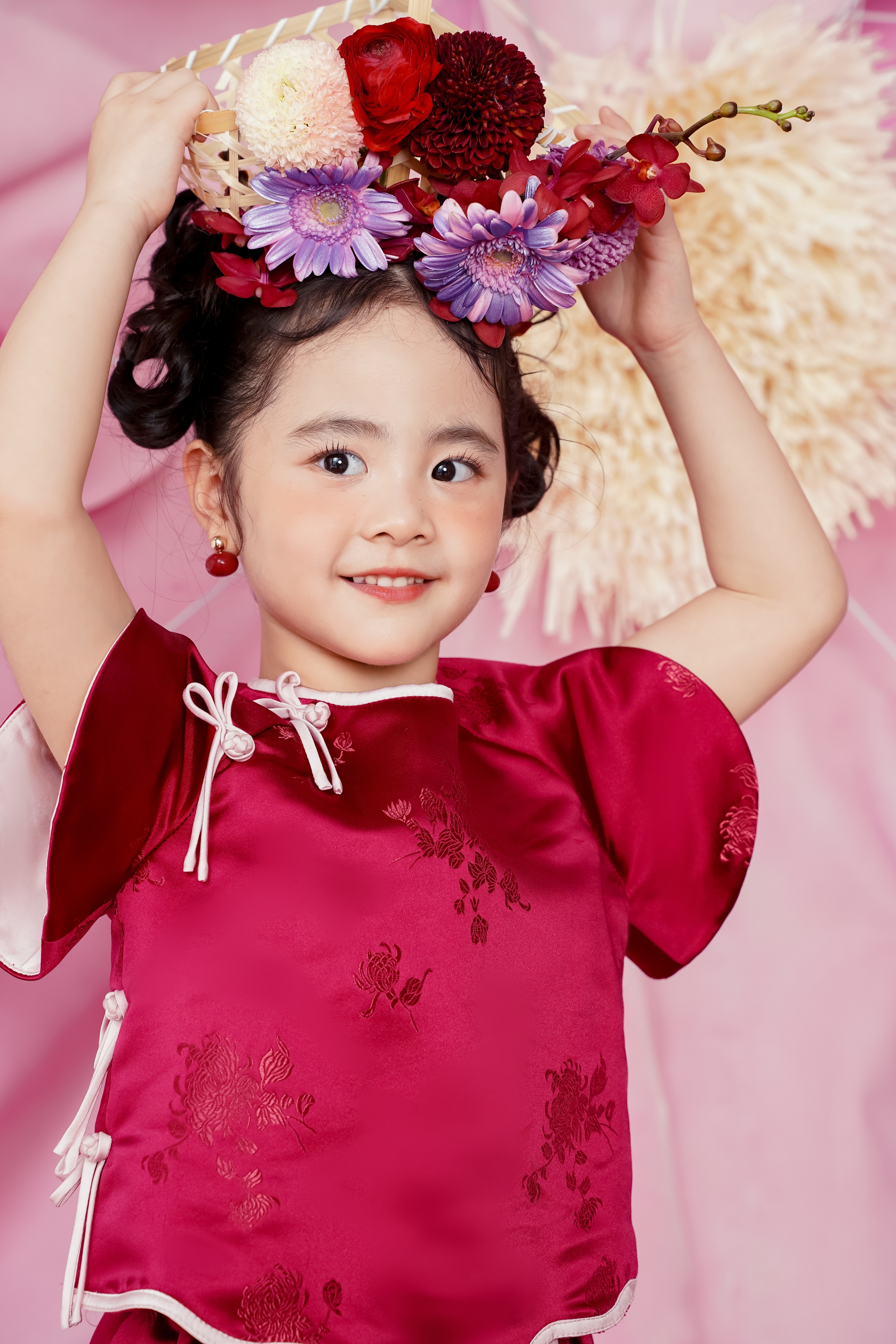 4 triệu người thua cách một bé gái 5 tuổi từ chối yêu, thần thái khiến người đối diện không tin đây là con nít!- Ảnh 3. 4 triệu người thua cách một bé gái 5 tuổi từ chối yêu, thần thái khiến người đối diện không tin đây là con nít!- Ảnh 3.