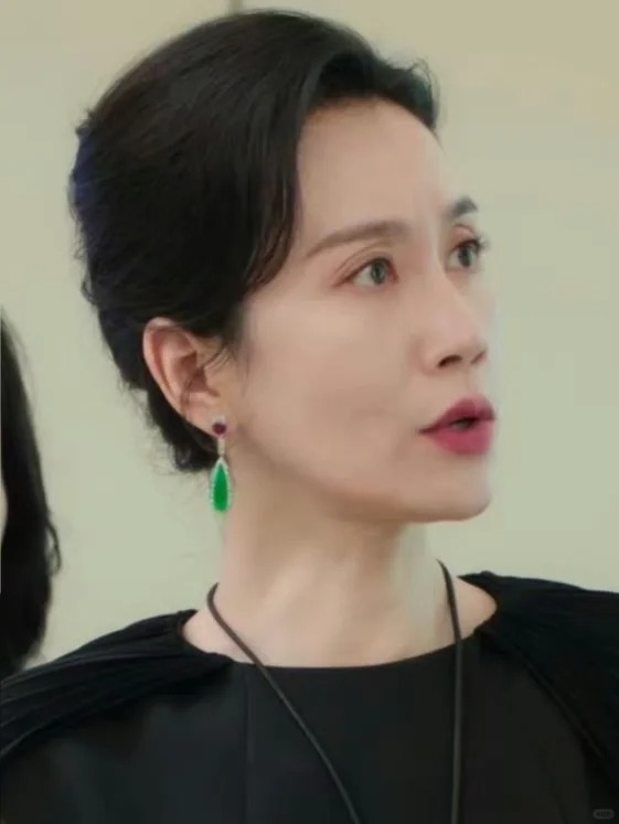 Không còn là trang sức, phỉ thúy là “thẻ quyền quý” của tầng lớp giàu sang- Ảnh 9.