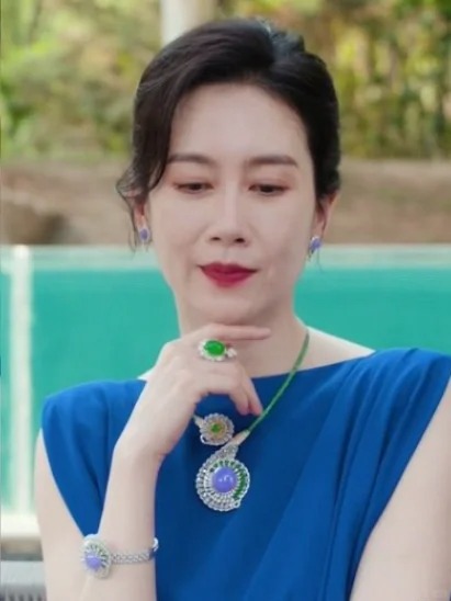 Không còn là trang sức, phỉ thúy là “thẻ quyền quý” của tầng lớp giàu sang- Ảnh 10.