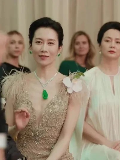 Không còn là trang sức, phỉ thúy là “thẻ quyền quý” của tầng lớp giàu sang- Ảnh 13.