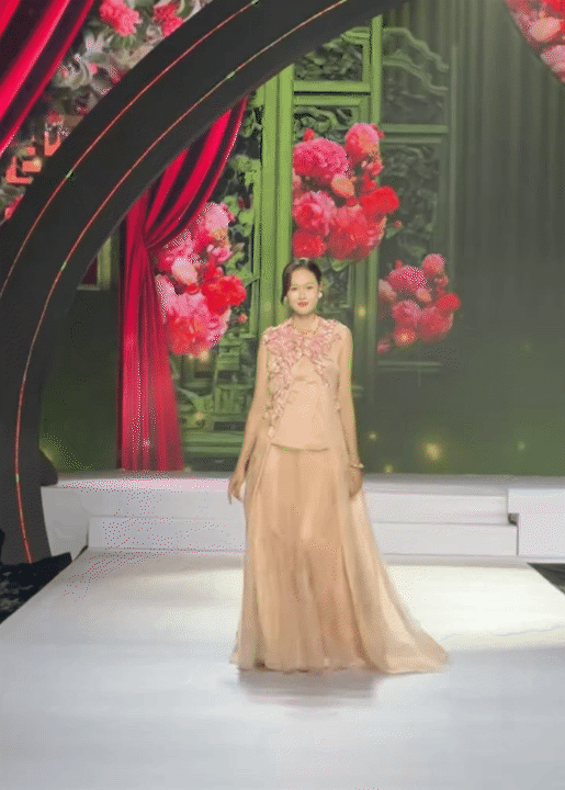 MXH rần rần trước "lễ vu quy" của Hồng và Bình hậu "Mưa Đỏ": Đến đạo diễn cũng không thể ngờ có ngày này- Ảnh 14.