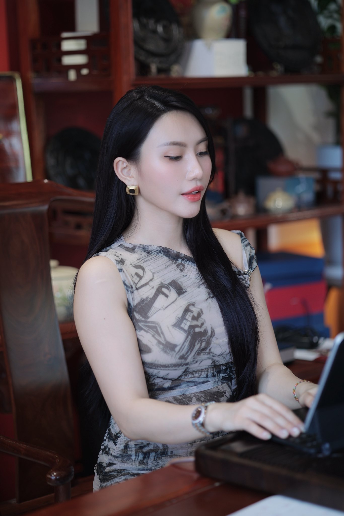 Hành trình 1 năm bỏ đường và nuôi dưỡng estrogen của nữ PT 33 tuổi: "Mặt mộc thôi cũng đủ tự tin"- Ảnh 8.