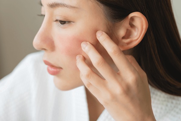 Tôi gần như mất kiểm soát, suýt mất bạn trai chỉ vì thứ thuốc uống hàng ngày để kinh nguyệt đều đặn, da không mụn- Ảnh 2.