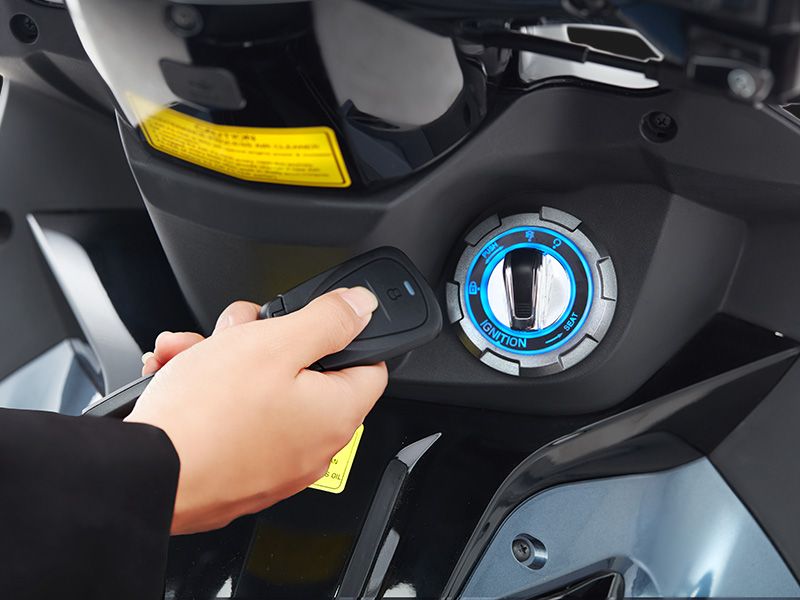 Từng xuất hiện ở Việt Nam xe máy VF: Khỏe hơn cả Exciter, có ABS trước-sau, dùng Smartkey cực tiện- Ảnh 6.
