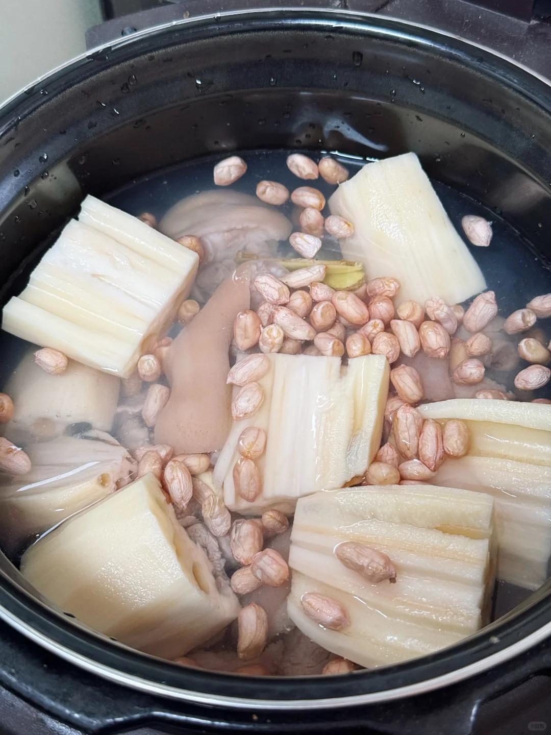 Món canh này thanh ngọt dễ ăn: Giàu collagen tự nhiên cho da dẻ mịn màng, căng sáng, chống nhăn chống già hiệu quả- Ảnh 2.