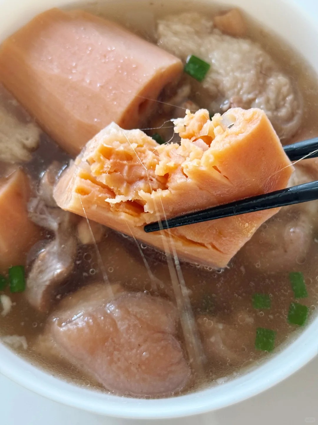 Món canh này thanh ngọt dễ ăn: Giàu collagen tự nhiên cho da dẻ mịn màng, căng sáng, chống nhăn chống già hiệu quả- Ảnh 8.