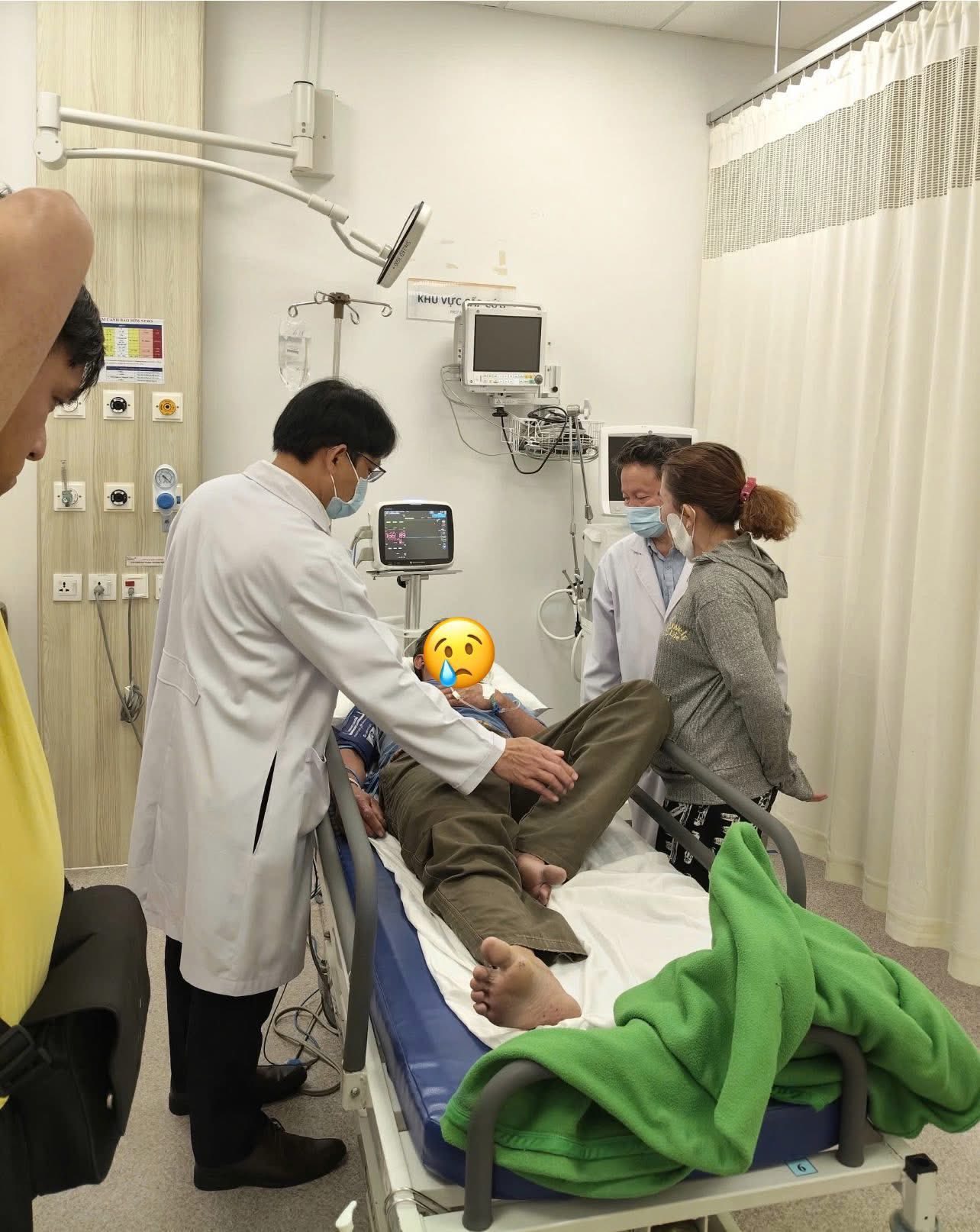 Bác sĩ cảnh báo tự ý ngưng thuốc huyết áp: "Quả bom hẹn giờ" của những trái tim mỏng manh- Ảnh 1. Bác sĩ cảnh báo tự ý ngưng thuốc huyết áp: "Quả bom hẹn giờ" của những trái tim mỏng manh- Ảnh 1.