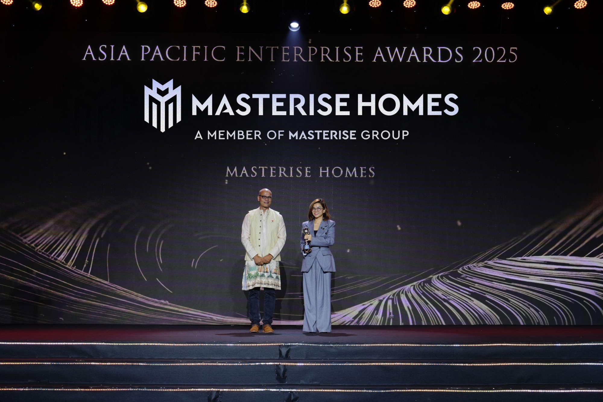 Masterise Group đoạt giải kép tại Asia Pacific Enterprise Awards 2025- Ảnh 2. Masterise Group đoạt giải kép tại Asia Pacific Enterprise Awards 2025- Ảnh 2.