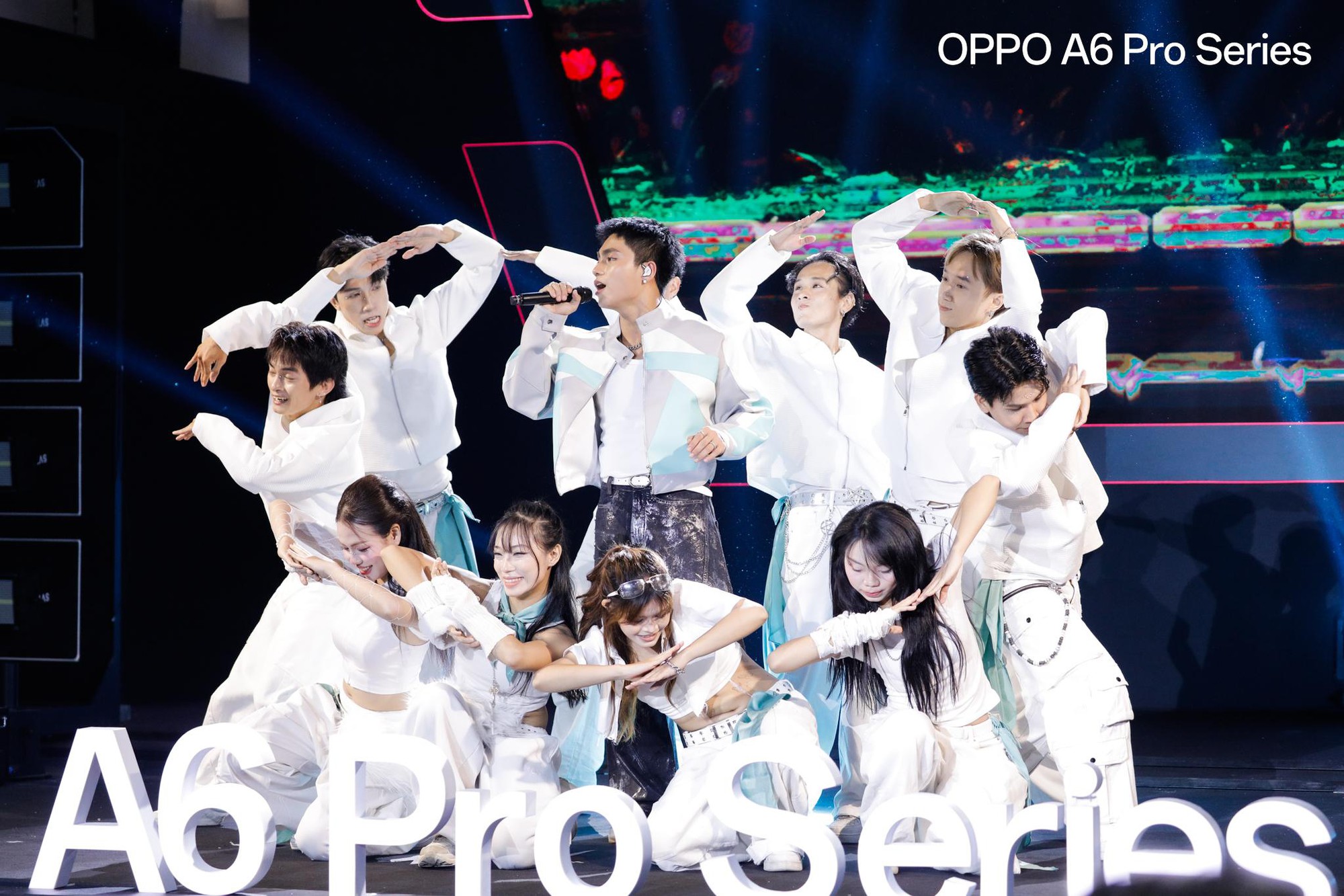 MONO cùng OPPO A6 Pro Series chinh phục thử thách tại “Đấu trường tốc độ”, bùng nổ Năng lượng King thật!- Ảnh 11. MONO cùng OPPO A6 Pro Series chinh phục thử thách tại “Đấu trường tốc độ”, bùng nổ Năng lượng King thật!- Ảnh 11.