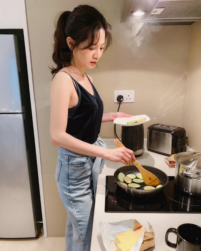 5 kiểu tóc mái giúp “gọt mặt” tự nhiên – chọn đúng khéo che khuyết điểm, mặt hài hòa ngay- Ảnh 4.
