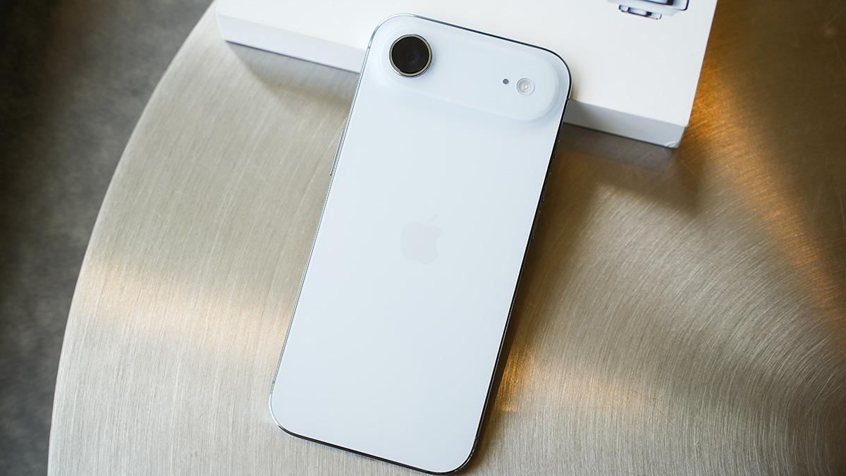Thông số kỹ thuật iPhone Air so vs iPhone 17 series, nên mua dòng nào?- Ảnh 2.