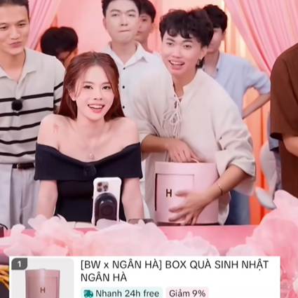 Loạt chiêu trò "câu view" của Hà Môi khiến dân tình ngán ngẩm- Ảnh 3. Loạt chiêu trò "câu view" của Hà Môi khiến dân tình ngán ngẩm- Ảnh 3.