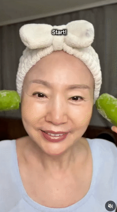 "Bà ngoại xứ Hàn" 70 tuổi vẫn sở hữu làn da mịn màng căng mướt: Bí quyết là lăn mặt với dưa chuột lạnh- Ảnh 5.