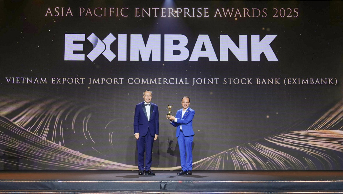 EXIMBANK ghi dấu ấn với hai giải thưởng lớn tại APEA 2025- Ảnh 2.