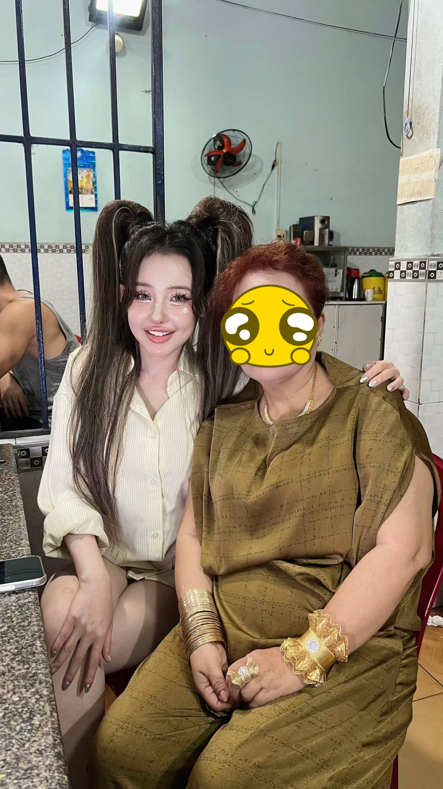 Mẹ của Ngân 98 là ai?- Ảnh 2.