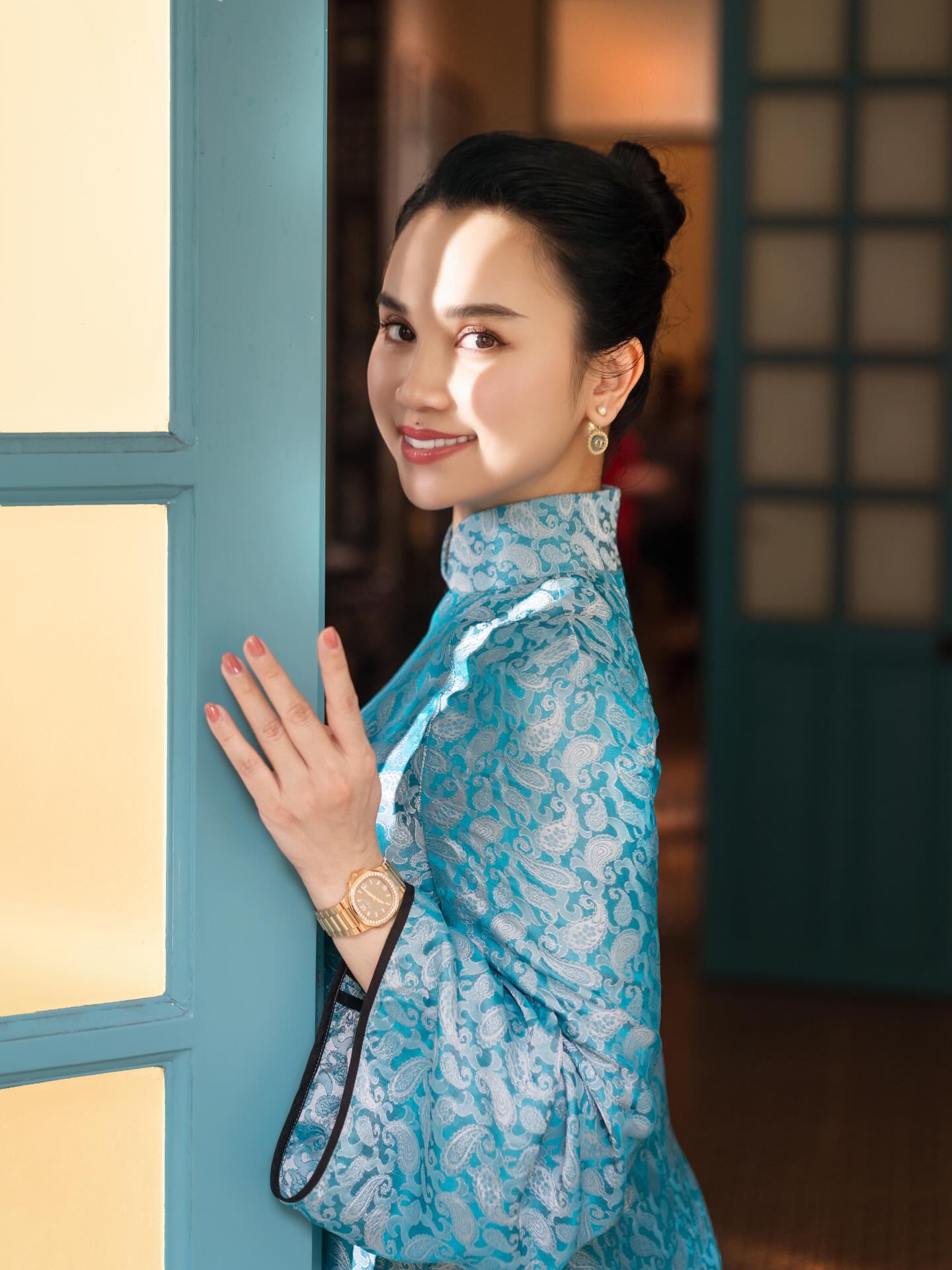 “Điệu” ở tuổi 40: Bí quyết giữ năng lượng và nhan sắc của nữ CEO Linh Đặng - "chị bán gạo nổi nhất MXH"- Ảnh 1.