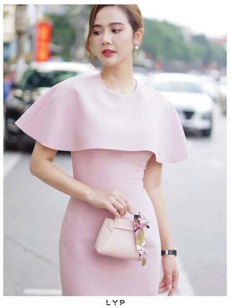 "Bóc giá" mẫu váy mà Huyền Lizzie trong phim "Cách em 1 milimet": Vừa lên sóng chị em đã hỏi mua tới tấp- Ảnh 7. "Bóc giá" mẫu váy mà Huyền Lizzie trong phim "Cách em 1 milimet": Vừa lên sóng chị em đã hỏi mua tới tấp- Ảnh 7.
