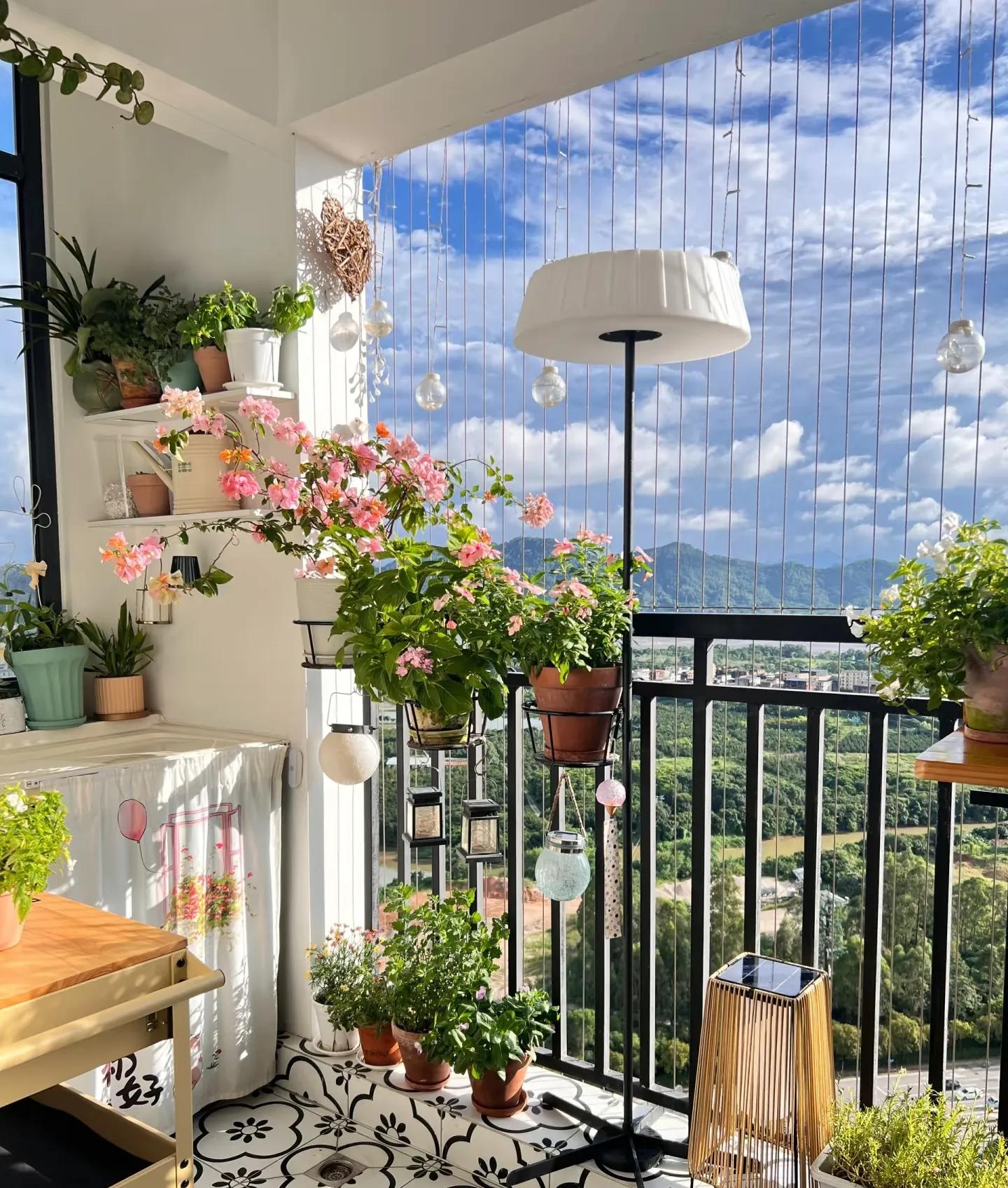 Nhà hàng xóm chỉ có ban công 4m² mà làm được khu vườn đẹp như resort, nhìn xong tôi chỉ biết thốt lên "đỉnh thật"!- Ảnh 10.