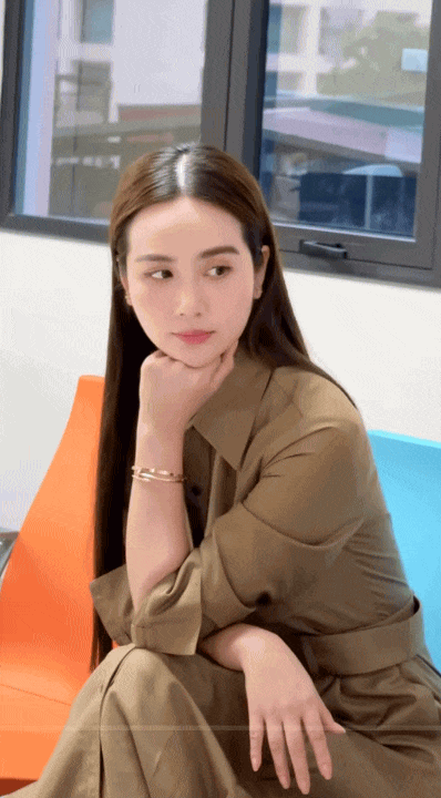 "Bóc giá" mẫu váy mà Huyền Lizzie trong phim "Cách em 1 milimet": Vừa lên sóng chị em đã hỏi mua tới tấp- Ảnh 1. "Bóc giá" mẫu váy mà Huyền Lizzie trong phim "Cách em 1 milimet": Vừa lên sóng chị em đã hỏi mua tới tấp- Ảnh 1.
