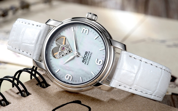 20/10 – Trao tặng tinh hoa thời gian cùng Đăng Quang Watch- Ảnh 1.