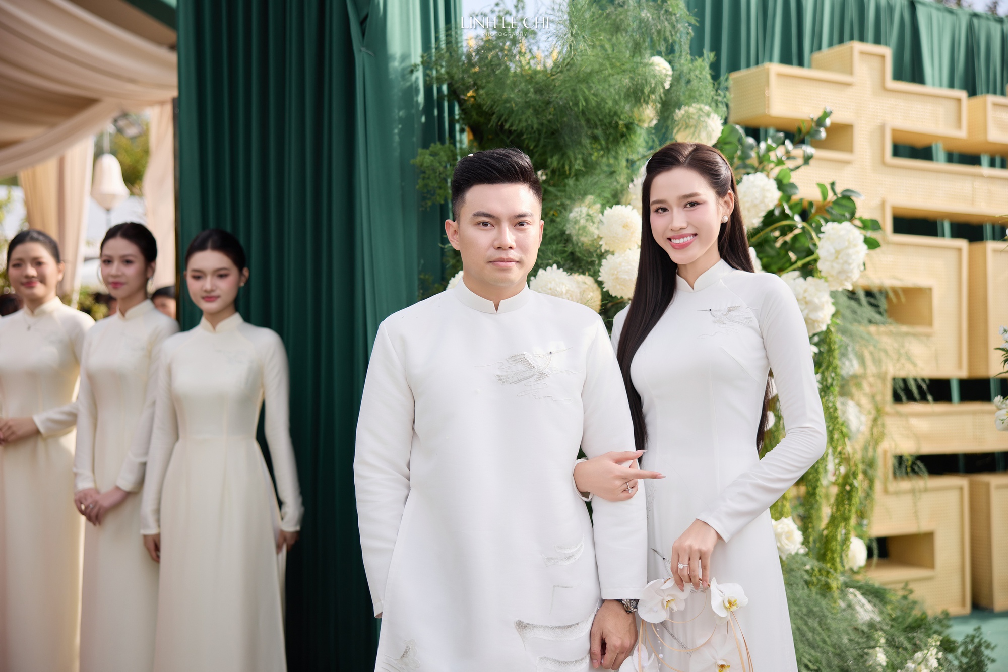 HH Đỗ Hà ăn hỏi: Cô dâu đặt 21 bộ áo dài, riêng áo dài cưới từ tên gọi đã mang ý nghĩa đặc biệt- Ảnh 13.