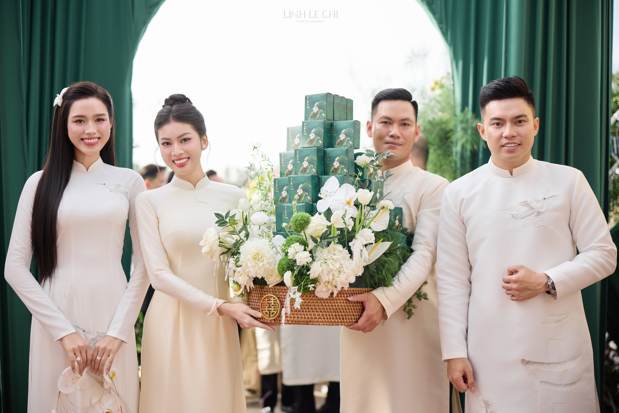 HH Đỗ Hà ăn hỏi: Cô dâu đặt 21 bộ áo dài, riêng áo dài cưới từ tên gọi đã mang ý nghĩa đặc biệt- Ảnh 17.