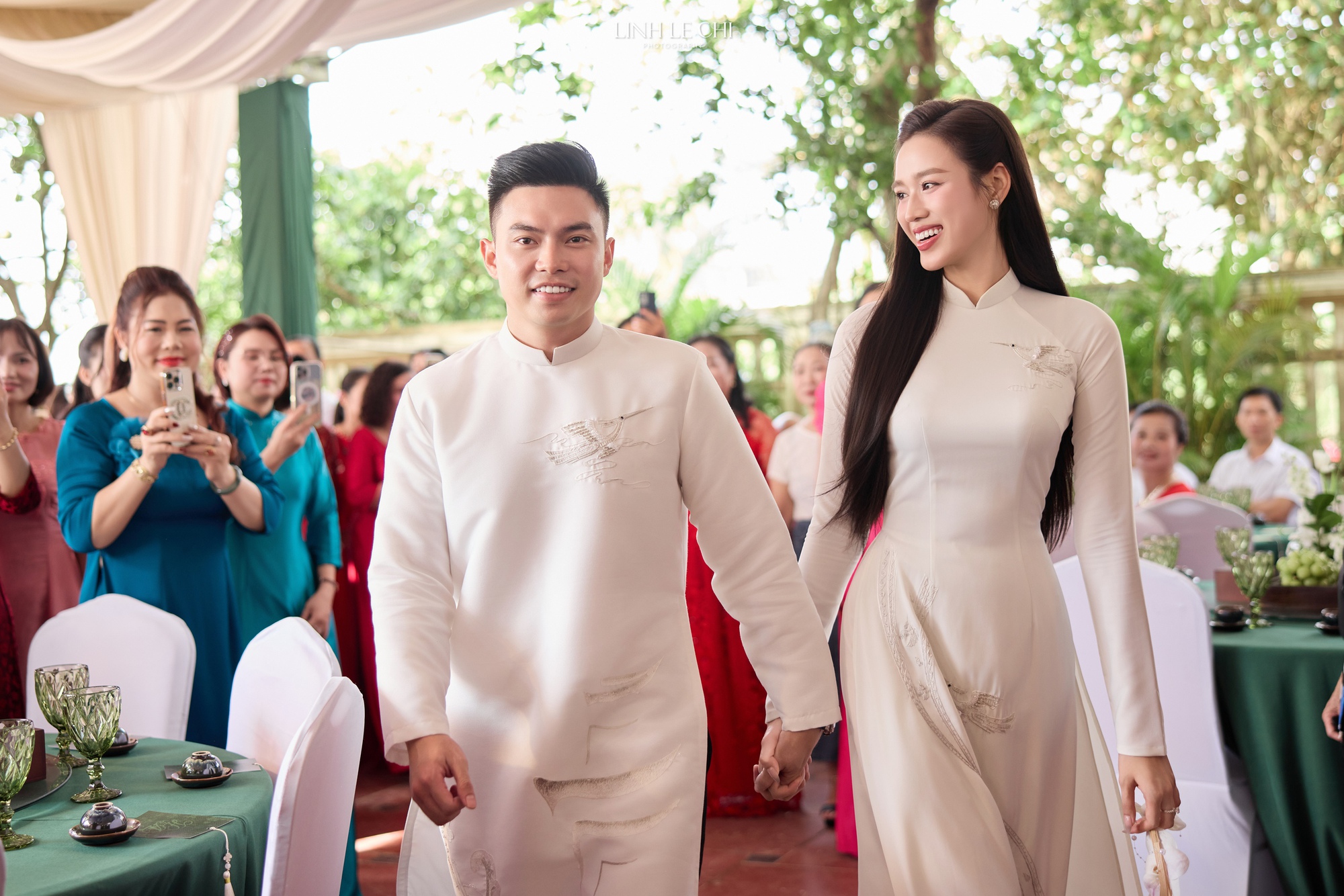 HH Đỗ Hà ăn hỏi: Cô dâu đặt 21 bộ áo dài, riêng áo dài cưới từ tên gọi đã mang ý nghĩa đặc biệt- Ảnh 15.