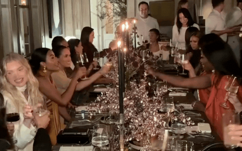 Meghan Markle “cao tay” ở Hollywood: Vừa khoe rượu mới, vừa dạy đàn ông thế nào là quyền lực thật sự!- Ảnh 2.