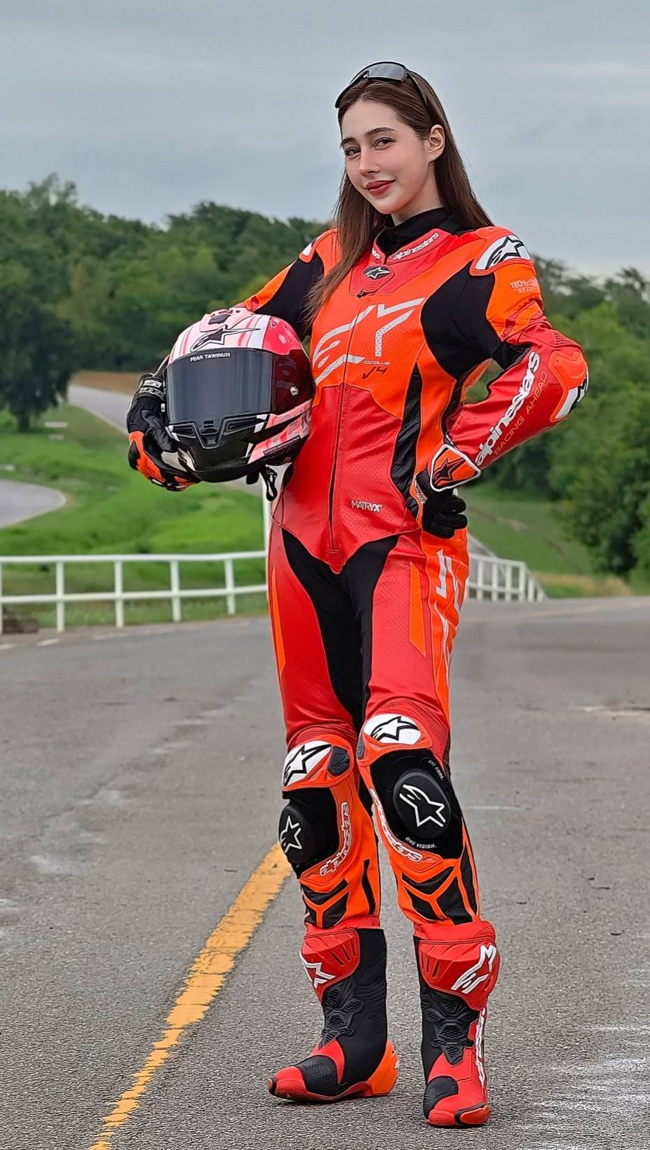 photo-1760713507508 photo-1760713507508